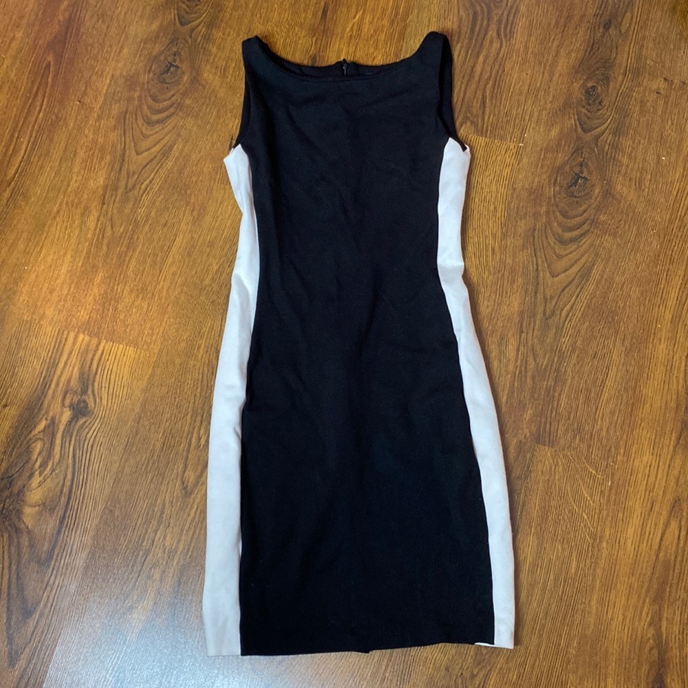 🌷 French Connection🌷 Black & White Sleeveless Dress